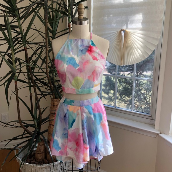 L’atiste by Amy floral watercolor top and shorts - Picture 2 of 4